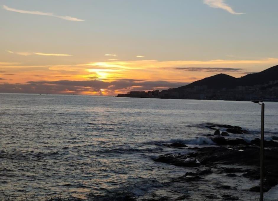 Lumineux Et Cosy F3 Vue Mer Ajaccio  Esterno foto